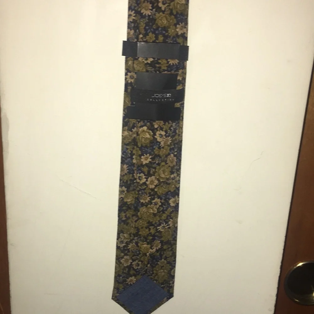 🫒 NWT Joe’s Collection Floral Green/Blue Tie